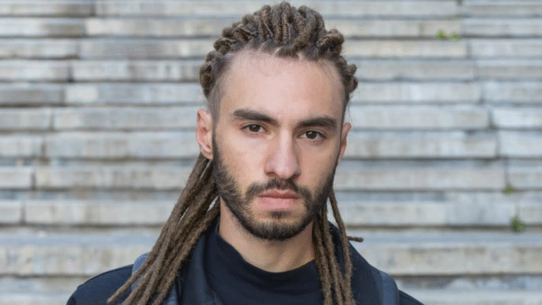 17 Dread Hairstyles: Timeless Styles with Bold Expression