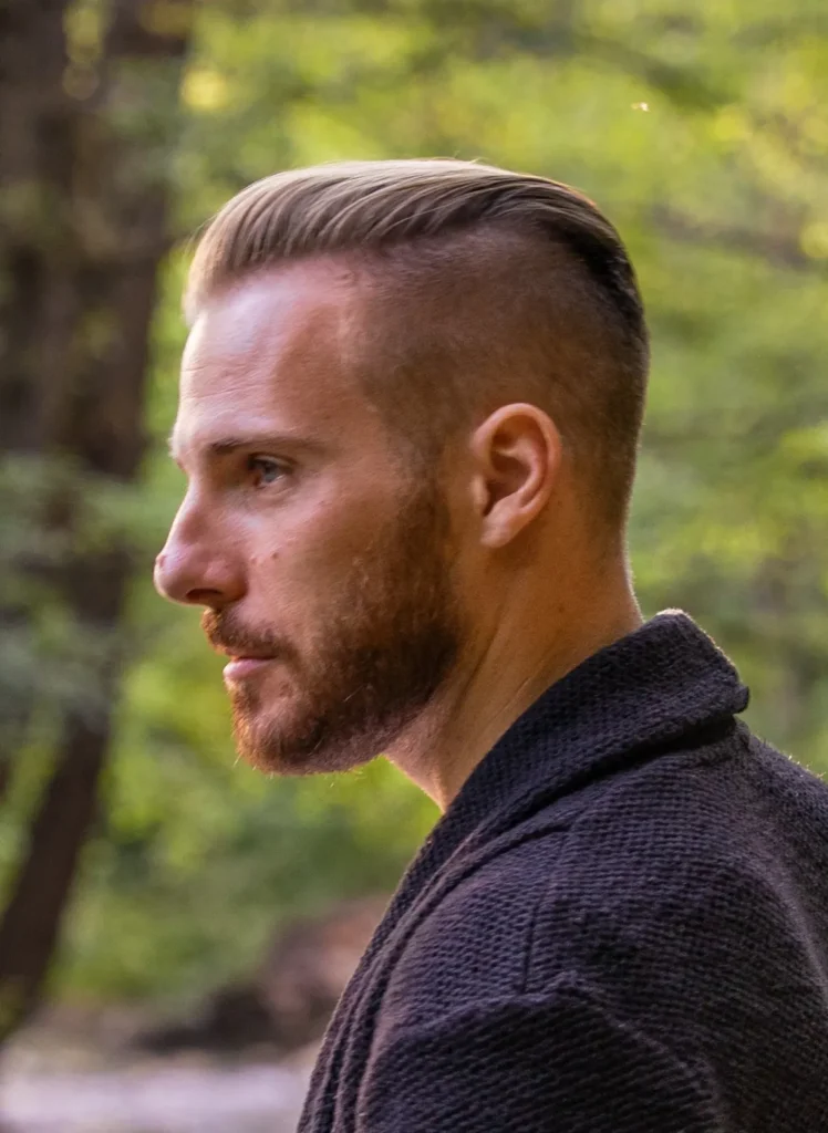 13 Bold Punk Inspired Hairstyles: Rebellious Styles with a Modern Edge 9 47 asymmetrical shaved side