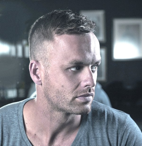 15 Stylish Caesar Cuts for Men: Timeless Looks for the Modern Gentleman 14 CgZL NaWIAAhWOw