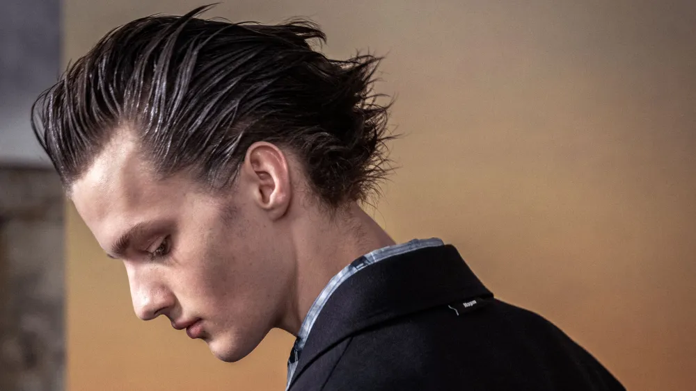 20 Stylish Medium Length Haircuts for Men: Refined Looks for the Modern Gentleman 15 DSC07440 71