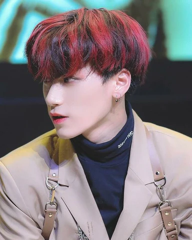 15 Bold Highlight Ideas for Men: Stand Out with Statement Hair Colour 6