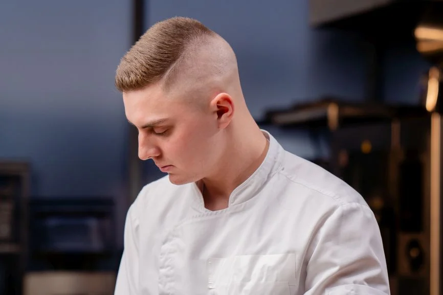 12 Men’s Hairstyles for Thin Hair: Smart Solutions for a Fuller Look 8 how to do the military high and tight haircut