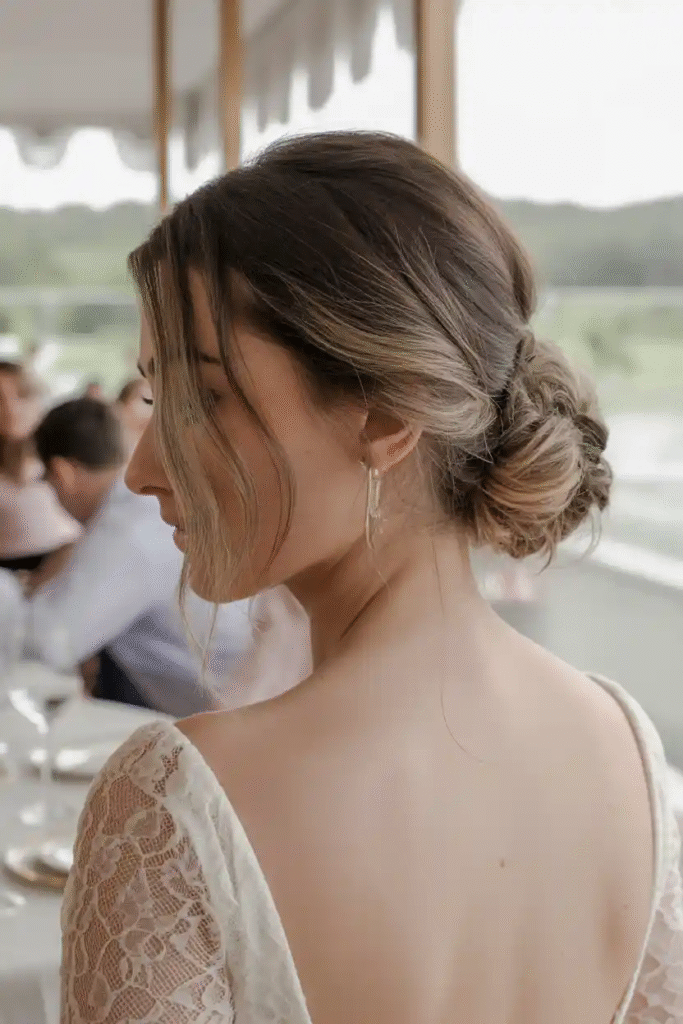 14 Hairstyles Wedding Guest Ideas for Every Dress Code and Season 10 image 11