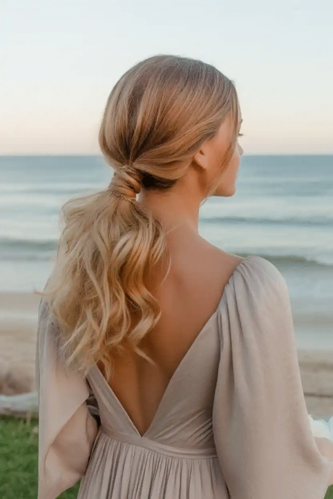 14 Hairstyles Wedding Guest Ideas for Every Dress Code and Season 12 image 13