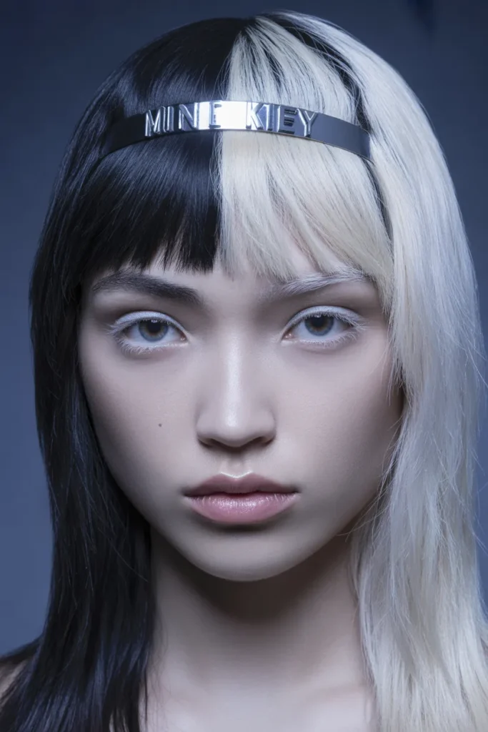 high fashion portrait of black hair with SdXe 6xiQCCIurNkr0hXKA pGuNTRgjSpOHoP6D7PNRGg