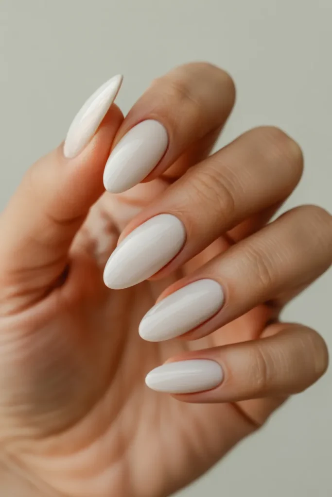 pure white almond shaped nails with glos oV9sWCMQNau1B2K4c bwg DXMqcTT7SxWPm XIoqH6ew